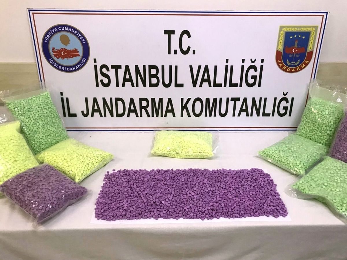 Çay Ocağında 50 Bin Uyuşturucu Hap Ele Geçirildi