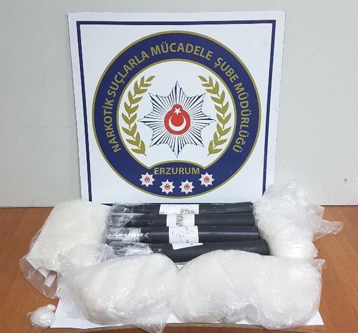Erzurum\'da Okul Önlerindeki Torbacılara Operasyon