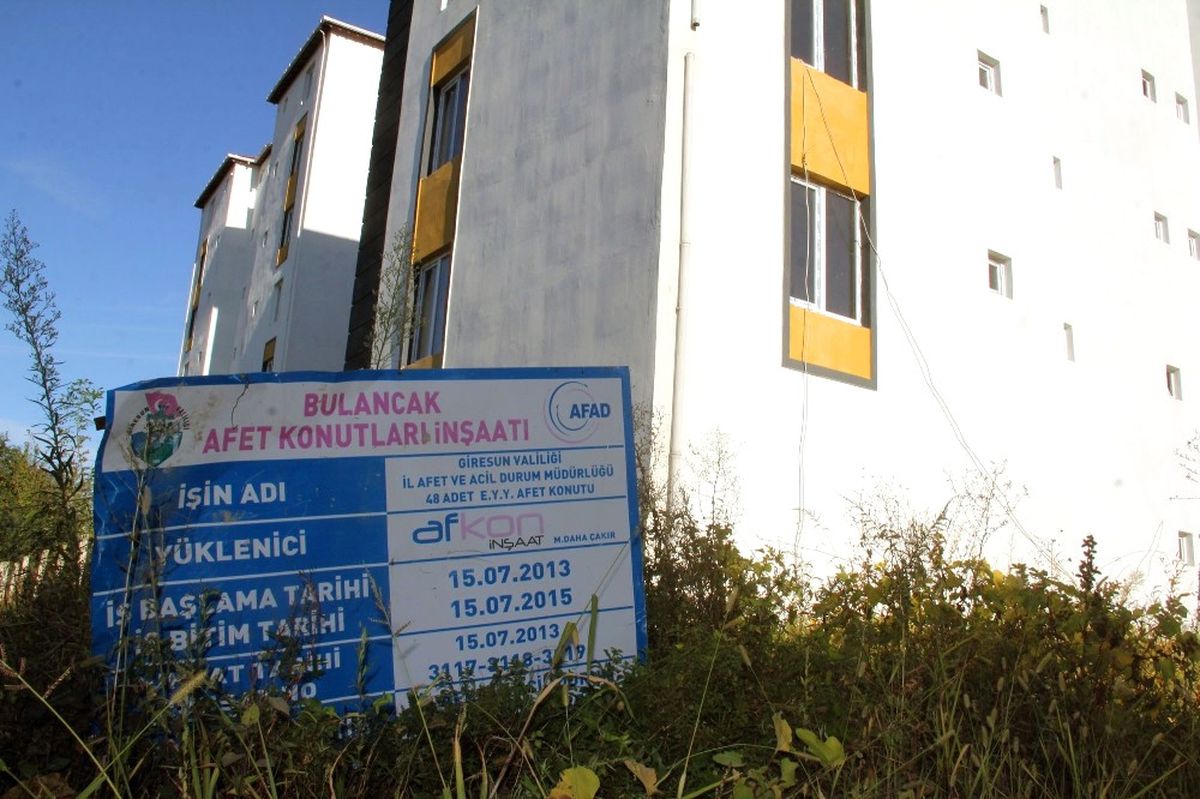 Giresun\'da Bitirilemeyen Afet Evleriyle İlgili Yüklenici Firmadan Açıklama Yapıldı