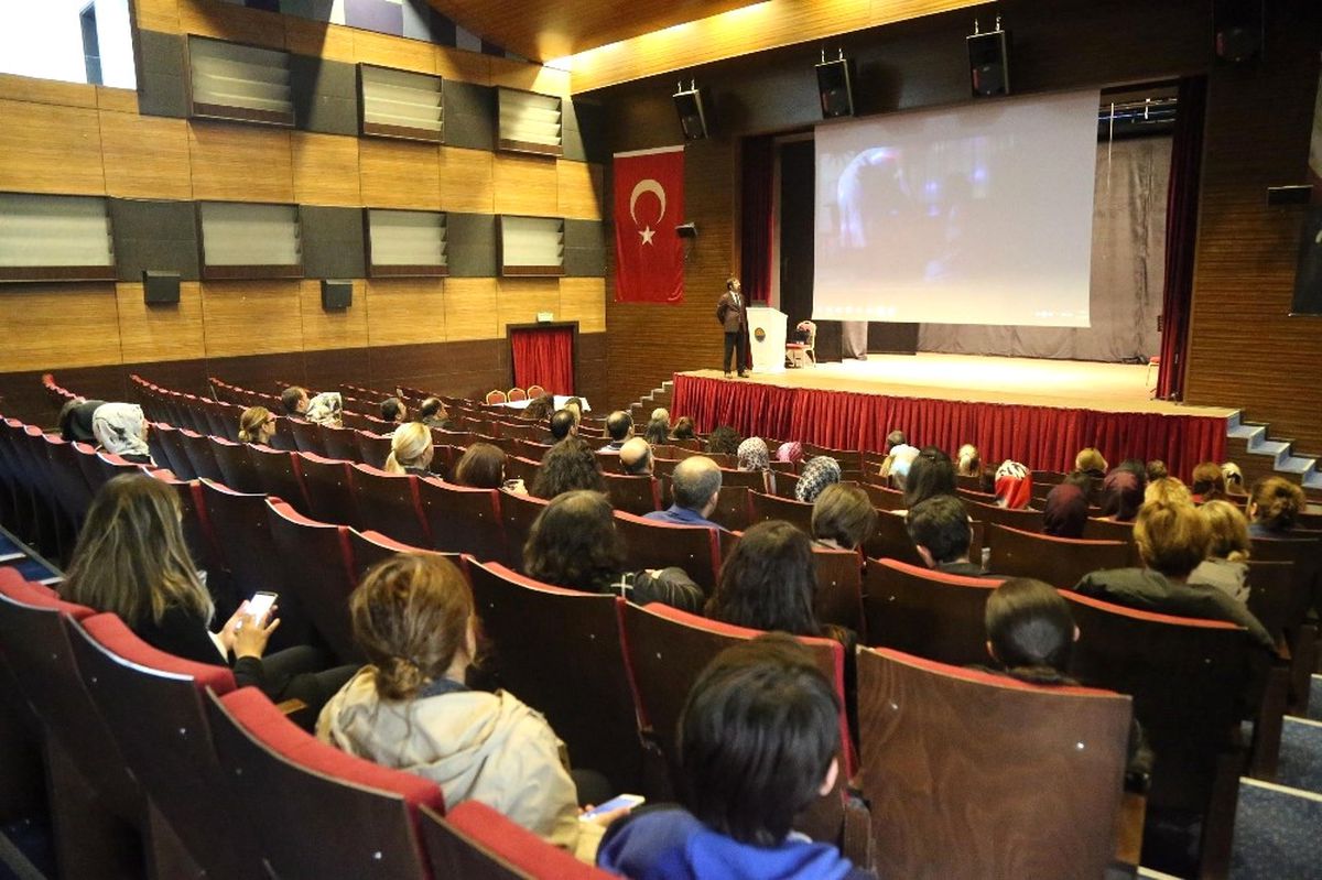 Gölbaşı\'nda Öğretmenlere Atık Pil Eğitimi