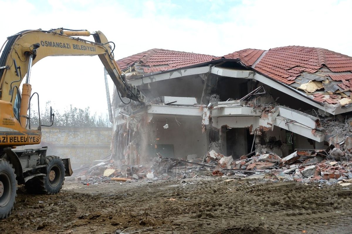 Kaçak Villa Yıkıldı