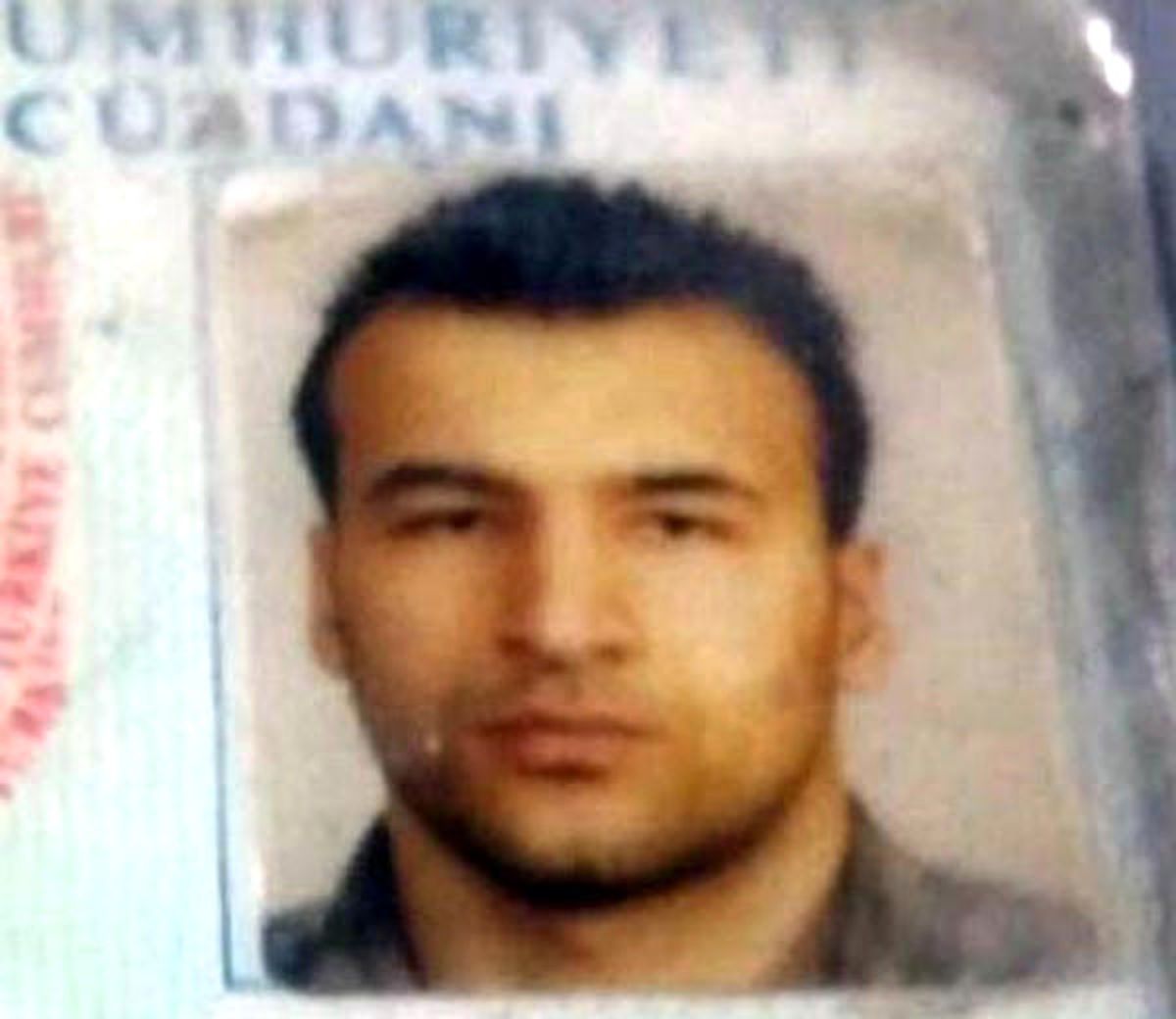 Köprüden Uçan Otomobildeki 2 Kişi Öldü