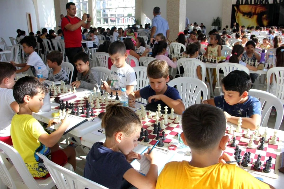 Manavgat\'ta "Cumhuriyet Bayramı Satranç Turnuvası"
