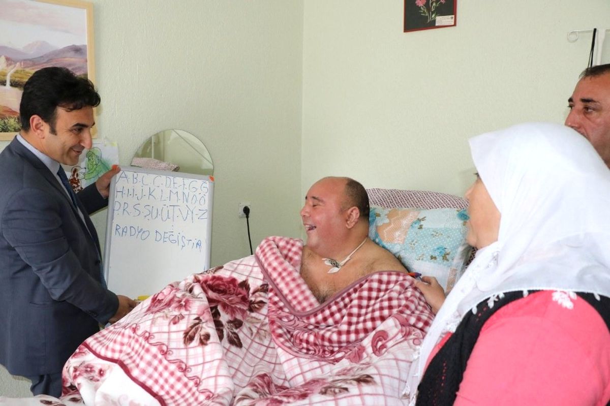 Manisa Büyükşehir\'den 467 Aileye Evde Bakım Hizmeti
