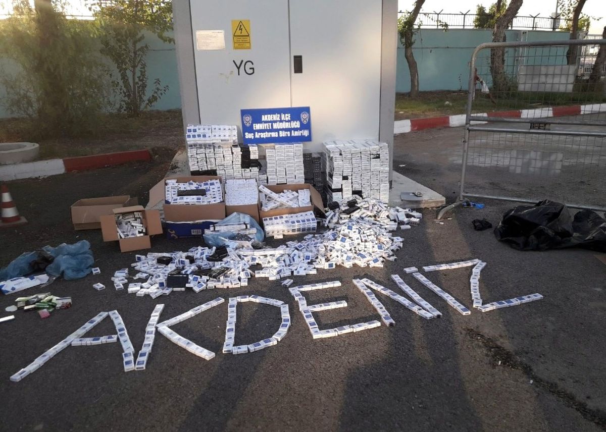 Mersin\'de 7 Bin 835 Paket Kaçak Sigara Ele Geçirildi