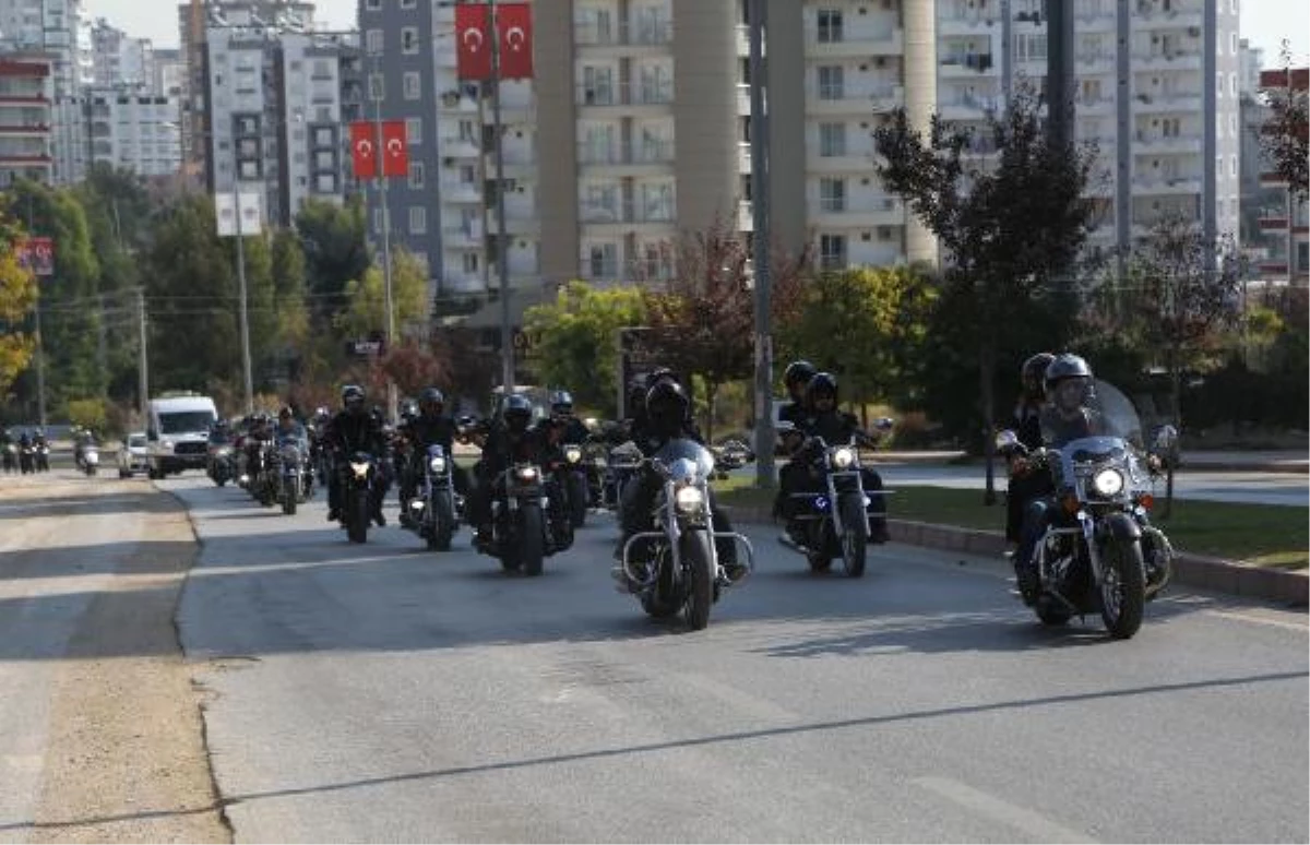 Motosiklet Tutkunu Genç, Son Yolculuğuna Motorlarla Uğurlandı