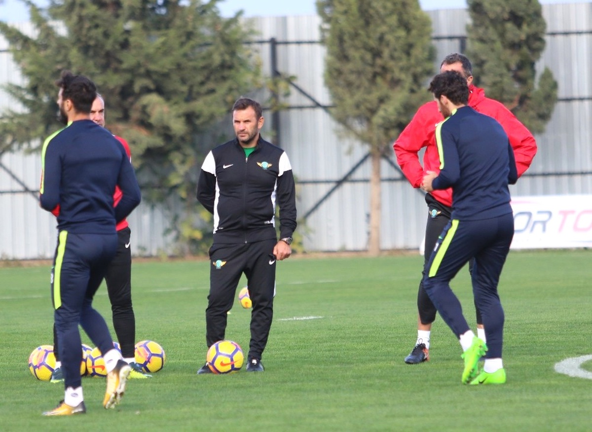 Okan Buruk: "Biz En İyisini Yapmaya Çalışan Bir Takımız"