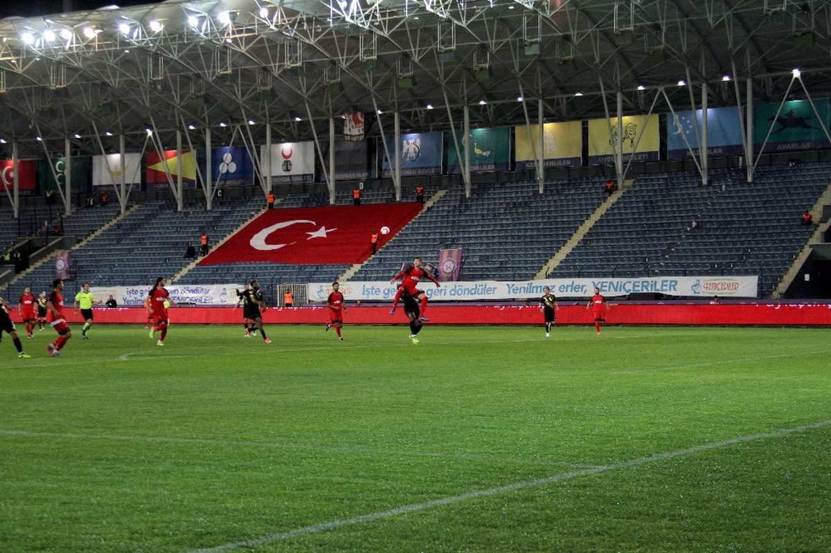 Osmanlıspor Boş Tribünlere Oynadı