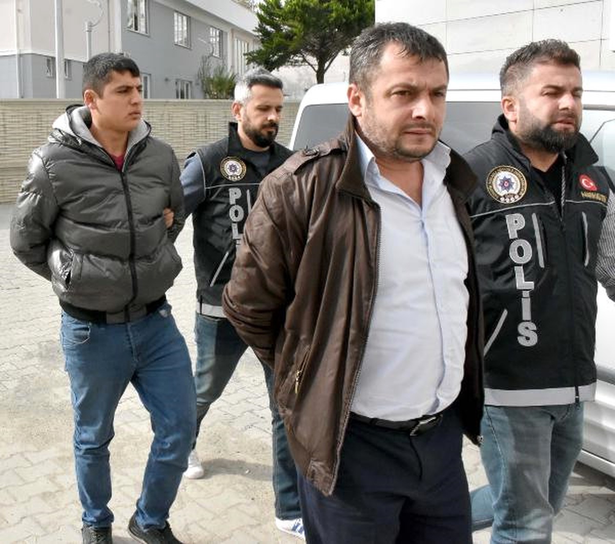 Polisten Uyuşturucu Operasyonu: 5 Kişi Gözaltında