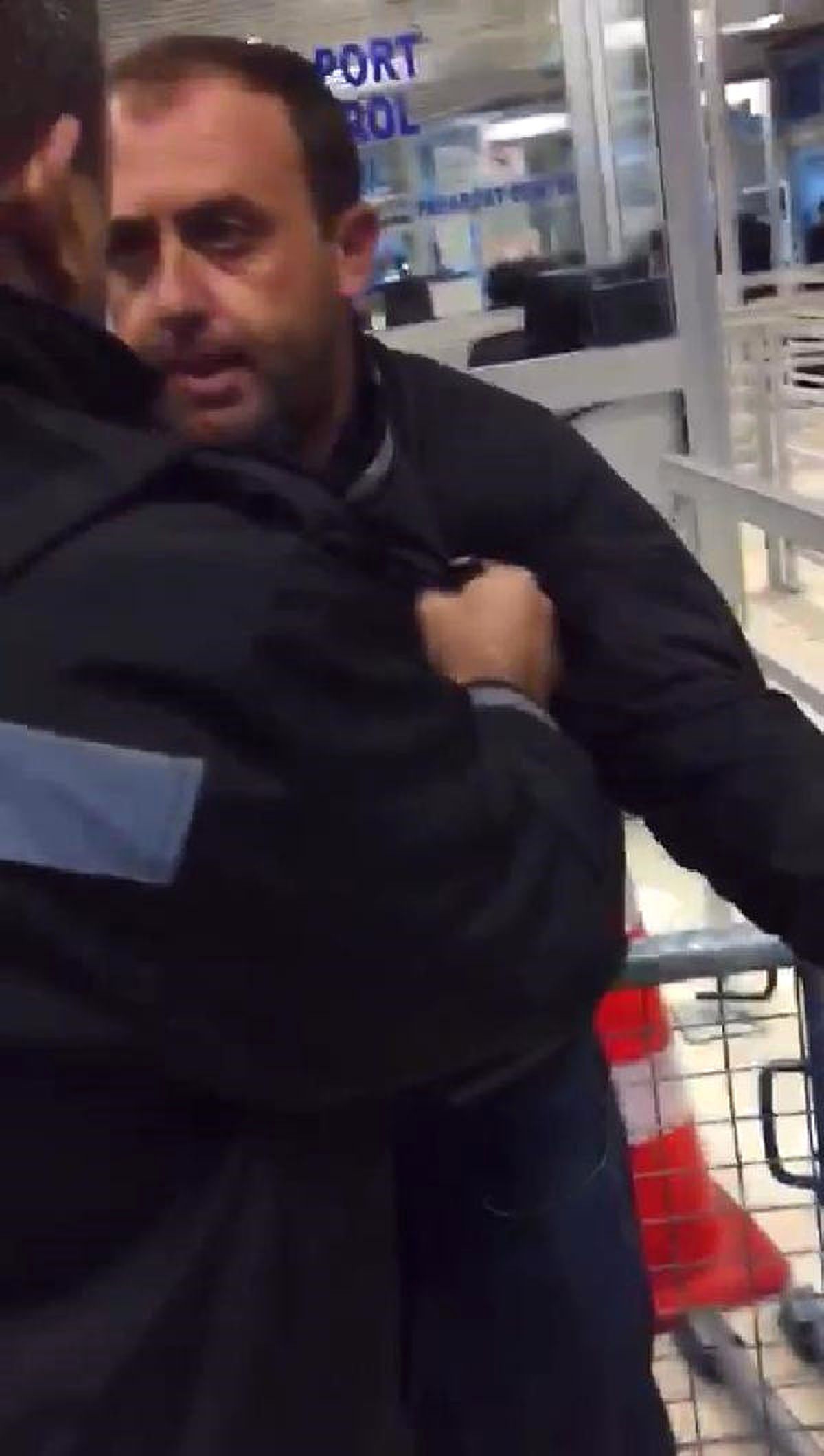 Sarp Sınır Kapısı\'nda Valizden Çocuk Çıktı