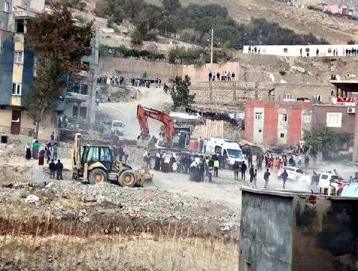 Şırnak\'ta TOKİ İnşaatında Kazı Sırasında Patlama: 1 Yaralı