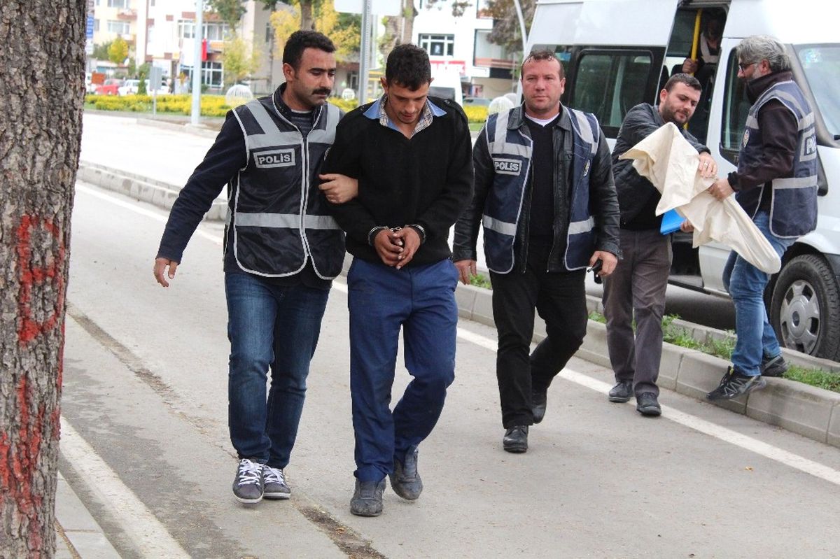 Suçüstü Yakalanan Hırsızlar Adliyeye Sevk Edildi