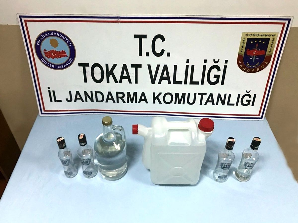 Tokat\'ta Sahte Rakı Operasyonu