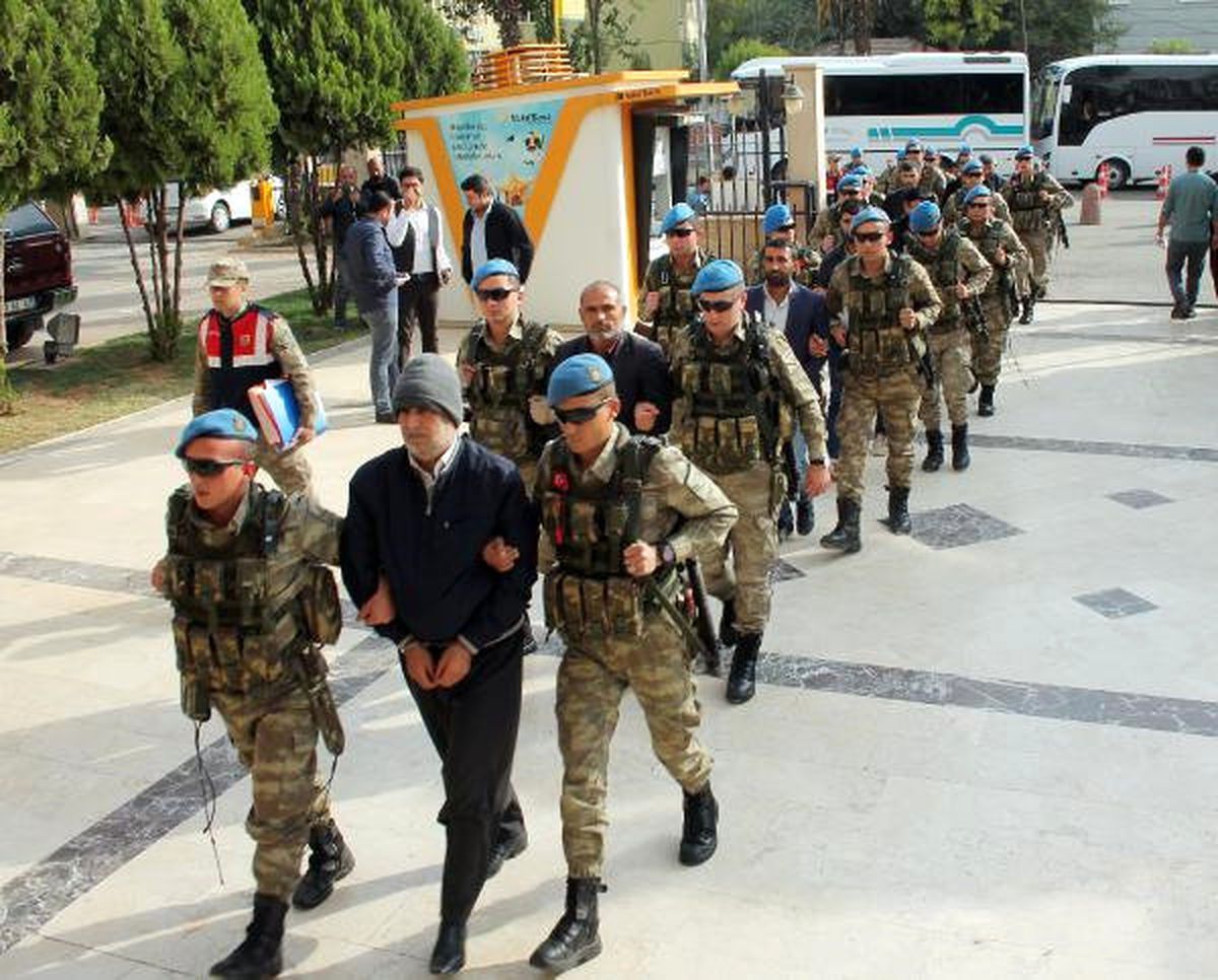 Viranşehir\'de Sosyal Medya Operasyonu: 12 Gözaltı