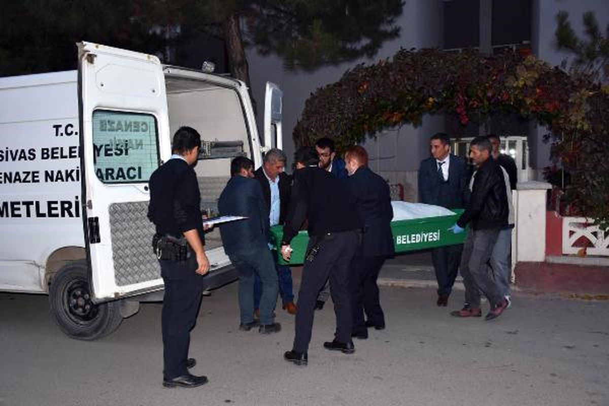 Yalnız Yaşadığı Evinde Ölü Bulundu