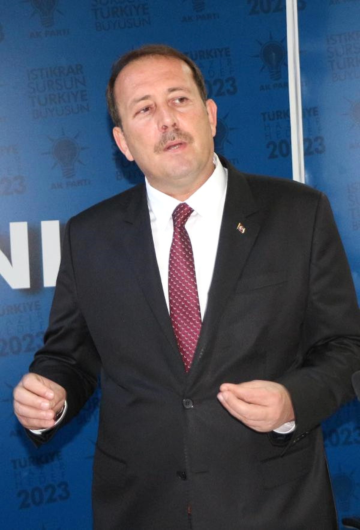 AK Parti\'li Karacan: Hiçbir Arkadaşımızın \'Of Yoruldum\' Deme Hakkı Yok