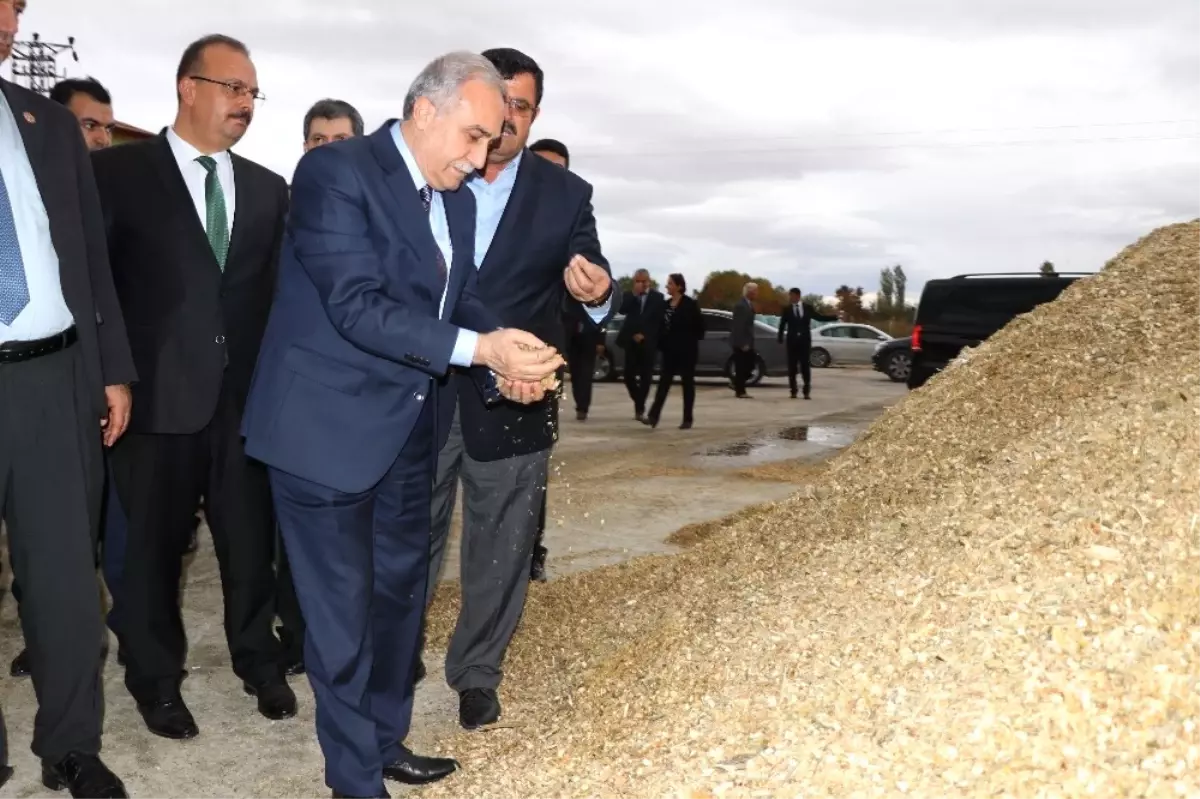 Bakan Fakıbaba Konya\'da Ziyaretlerde Bulundu