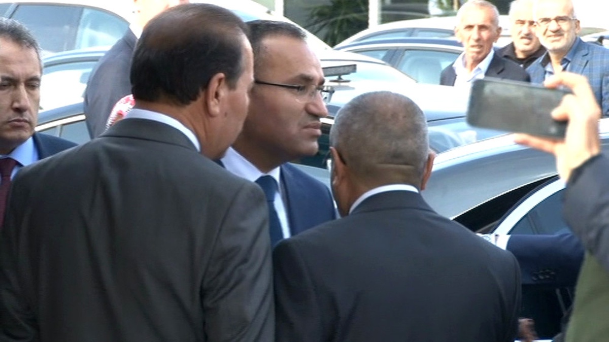 Bekir Bozdağ Deniz Baykal\'ı Ziyaret Etti