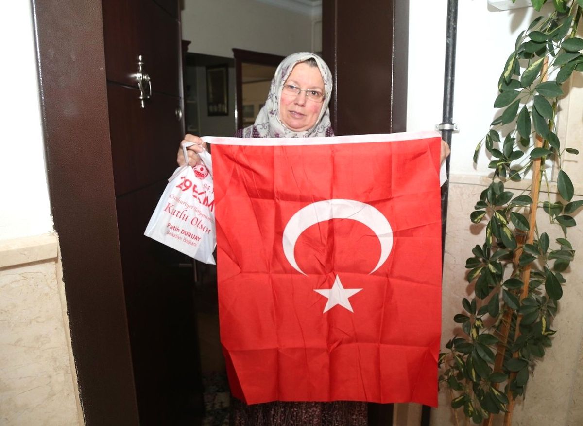 Gölbaşı Bayraklarla Süslenecek