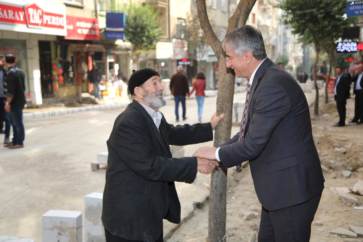 İnönü Caddesi\'nde Sağlamlık Görsellikle Buluşuyor