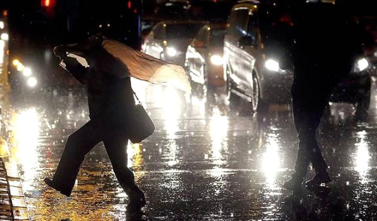 İstanbul\'da Sağanak Hayatı Olumsuz Etkiledi