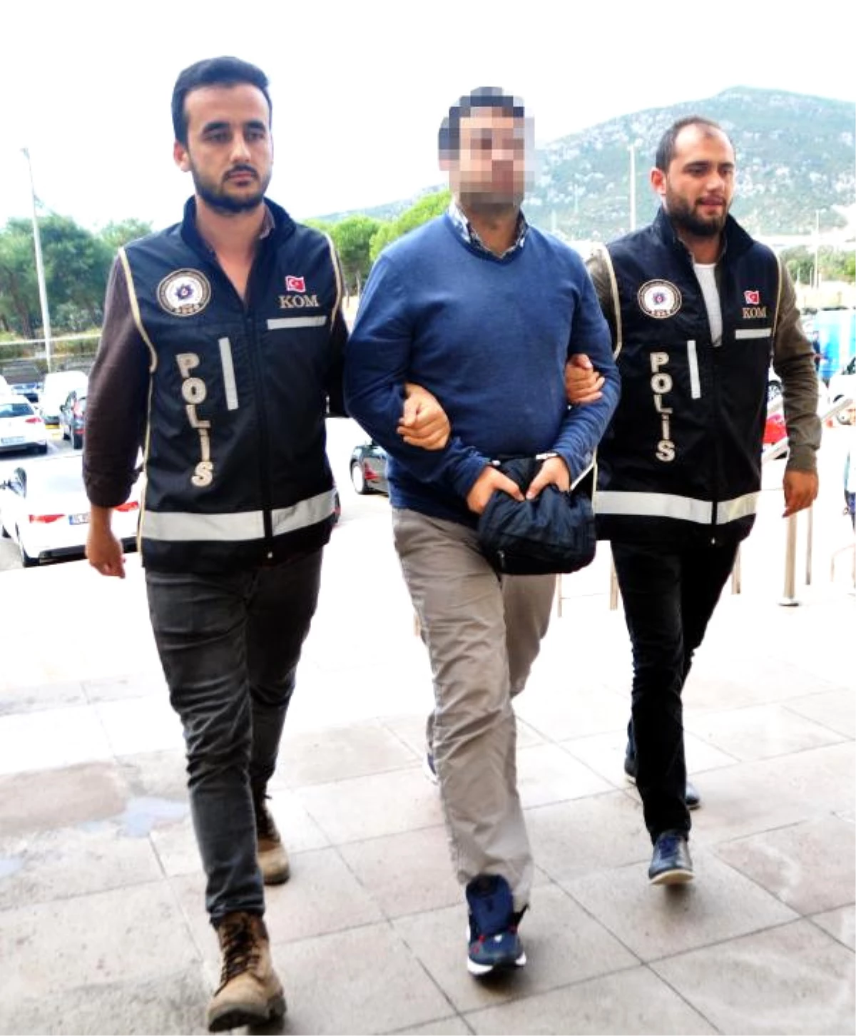 İstanköy\'e Kaçarken Yakalanan Dışişleri Bakanlığı Eski Şube Müdürü Tutuklandı