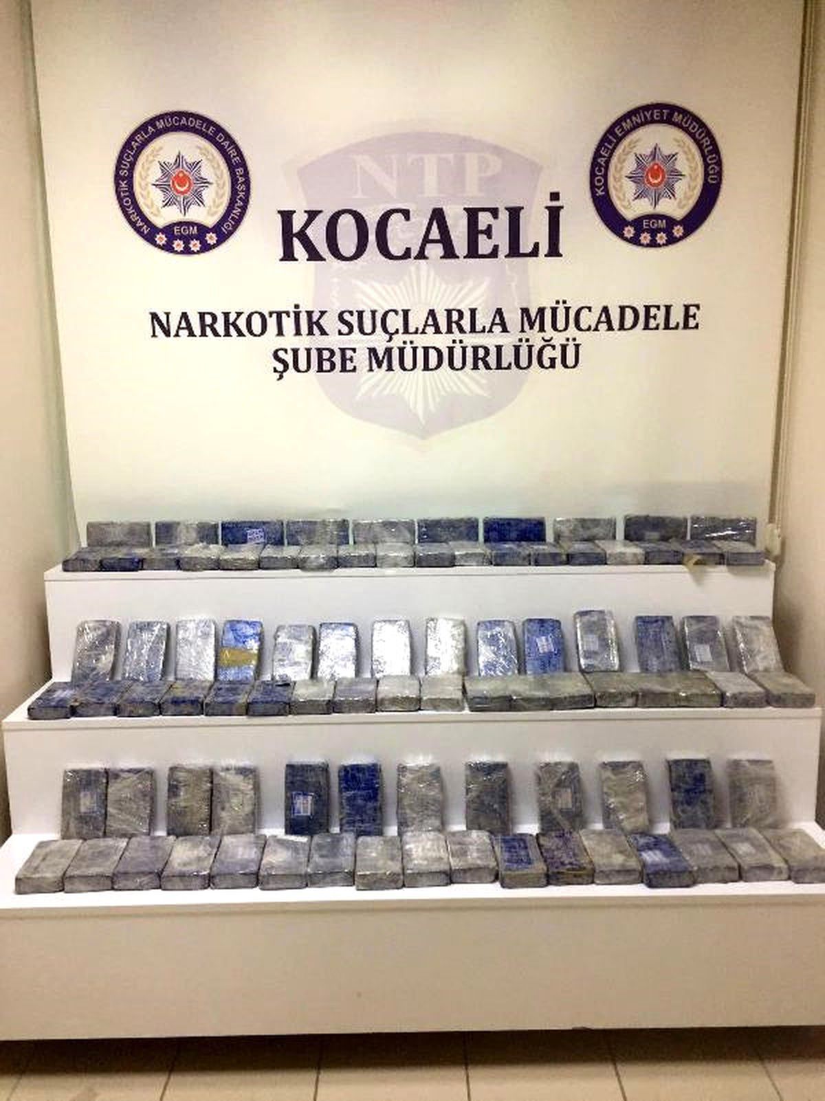 Kocaeli\'de 316 Kilo Esrar, 46 Kilo Eroin Ele Geçirildi