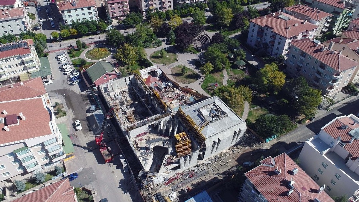 Mevlana Spor Merkezinin İnşaatı Hızla İlerliyor