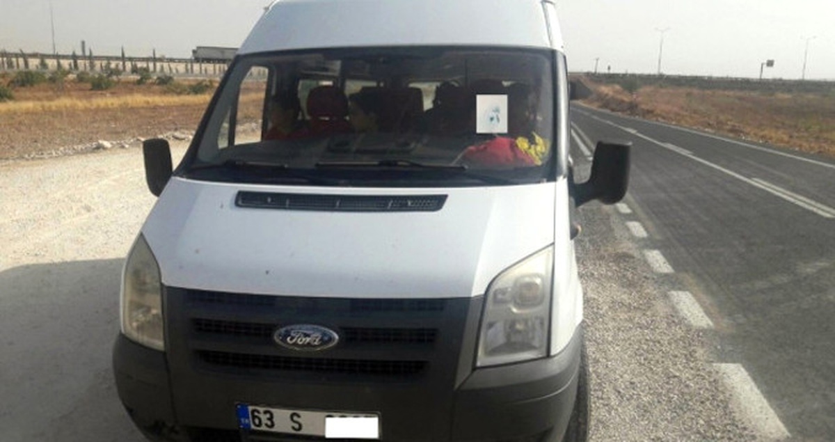 Öğrenci Servisinin 13 Yaşındaki Sürücüsü Yakalandı!