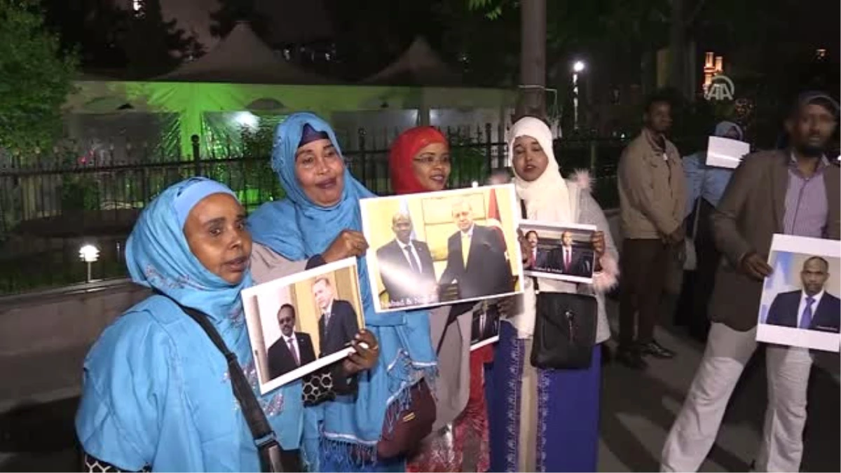 Somali Başbakanından Türkiye\'ye Getirilen Somalili Yaralılara Ziyaret