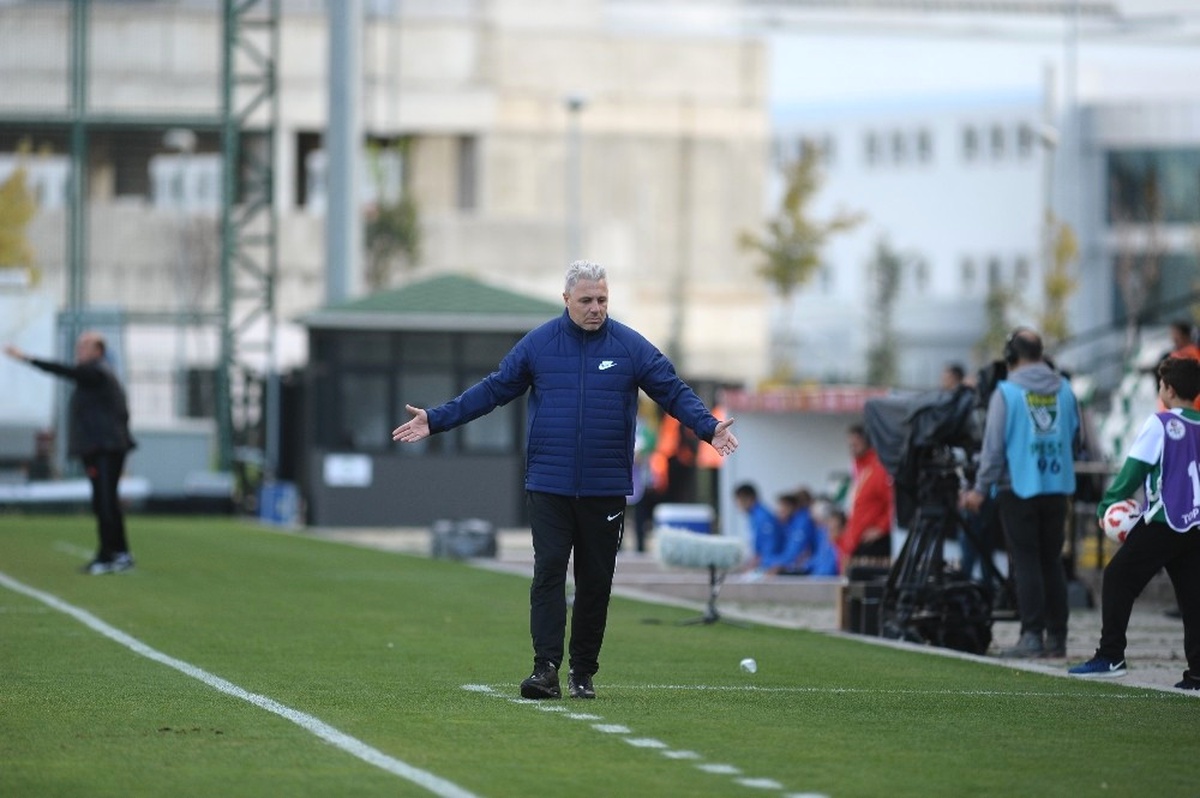 Sumudica: "Fenerbahçe\'yi Yenersek 6 Puan Almayacağız"