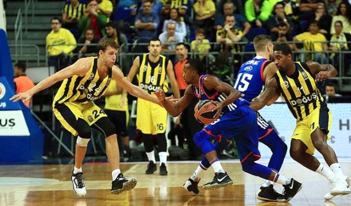 Türk Derbisini Fenerbahçe Doğuş Kazandı
