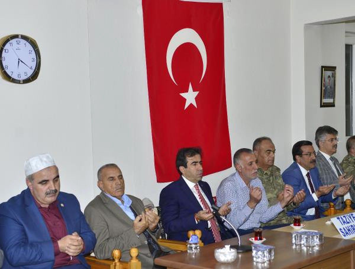 Vali Güzeloğlu, Şehit Onbaşı Dicle\'nin Taziyesine Katıldı