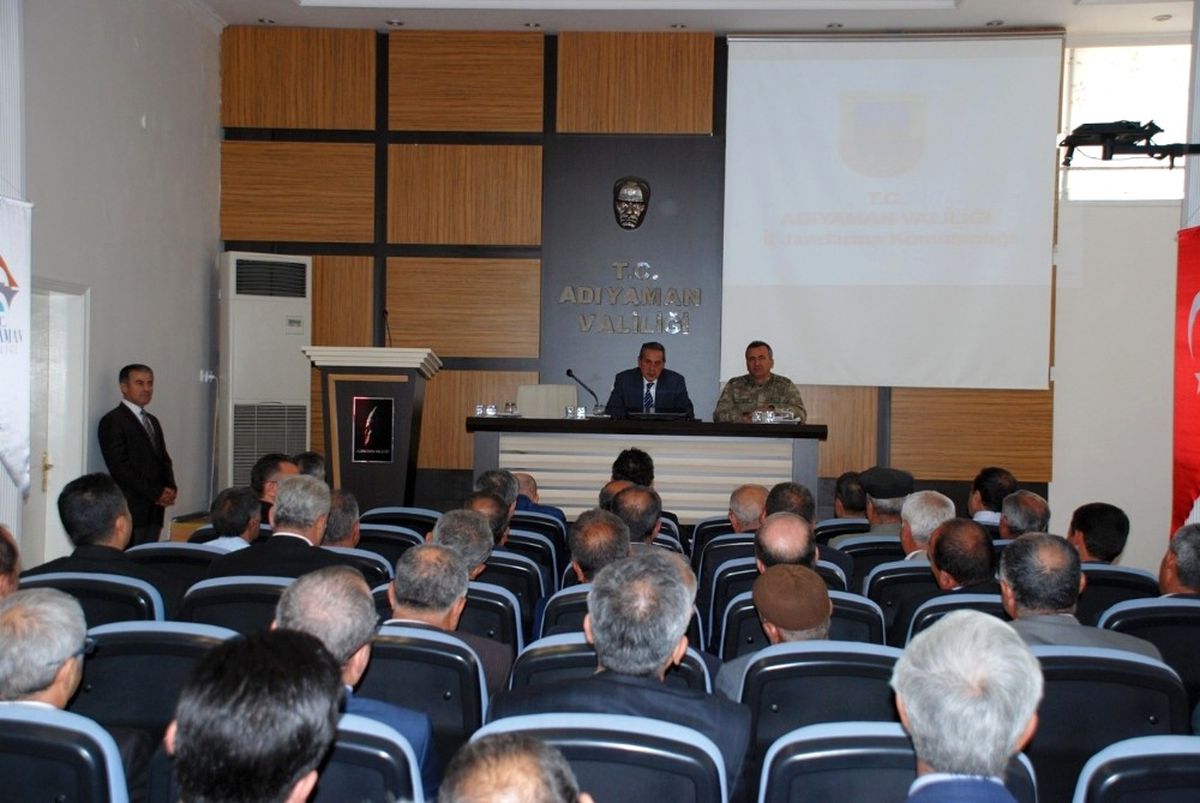 Vali Kalkancı Köy Muhtarlarıyla Buluştu