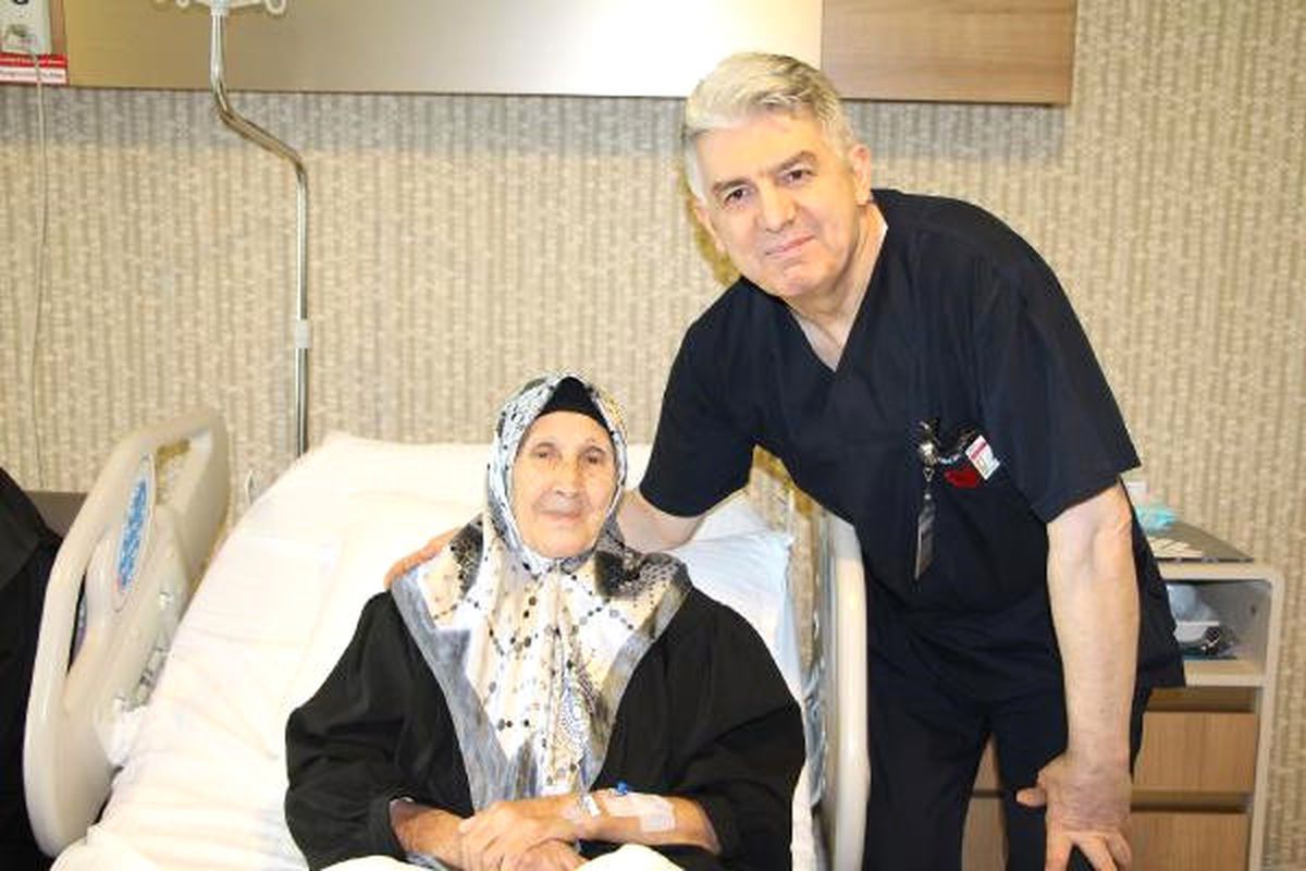 92 Yaşındaki Libyalı Hasta Tavi Yöntemi ile Türkiye\'de Sağlığına Kavuştu