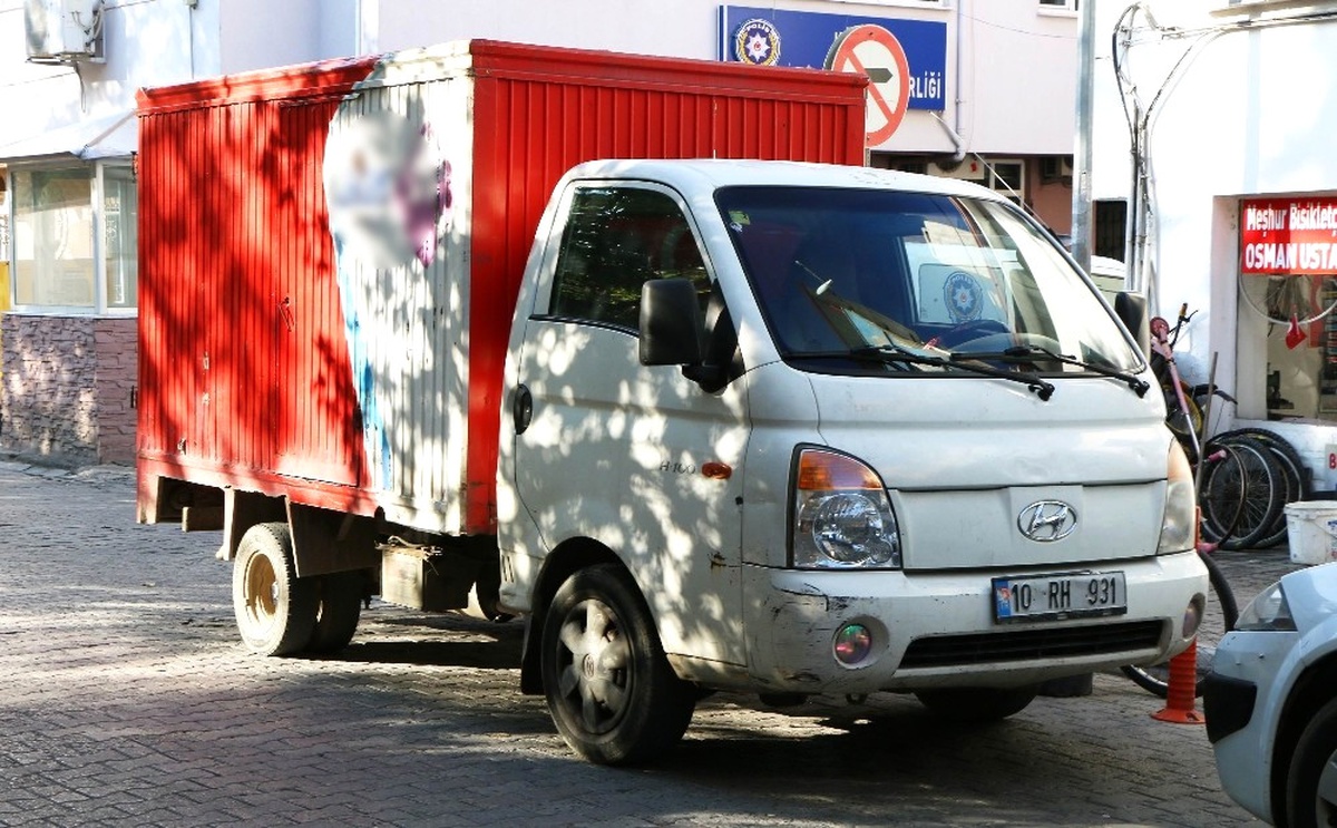 Akli Dengesi Bozuk Kişi Anahtarı Üzerinde Olan Kargo Aracını Çaldı