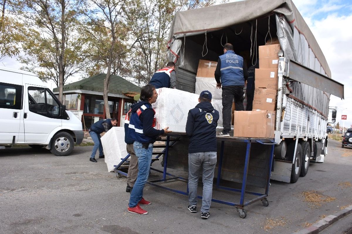 Aksaray\'da 105 Bin 650 Paket Kaçak Sigara Ele Geçirildi