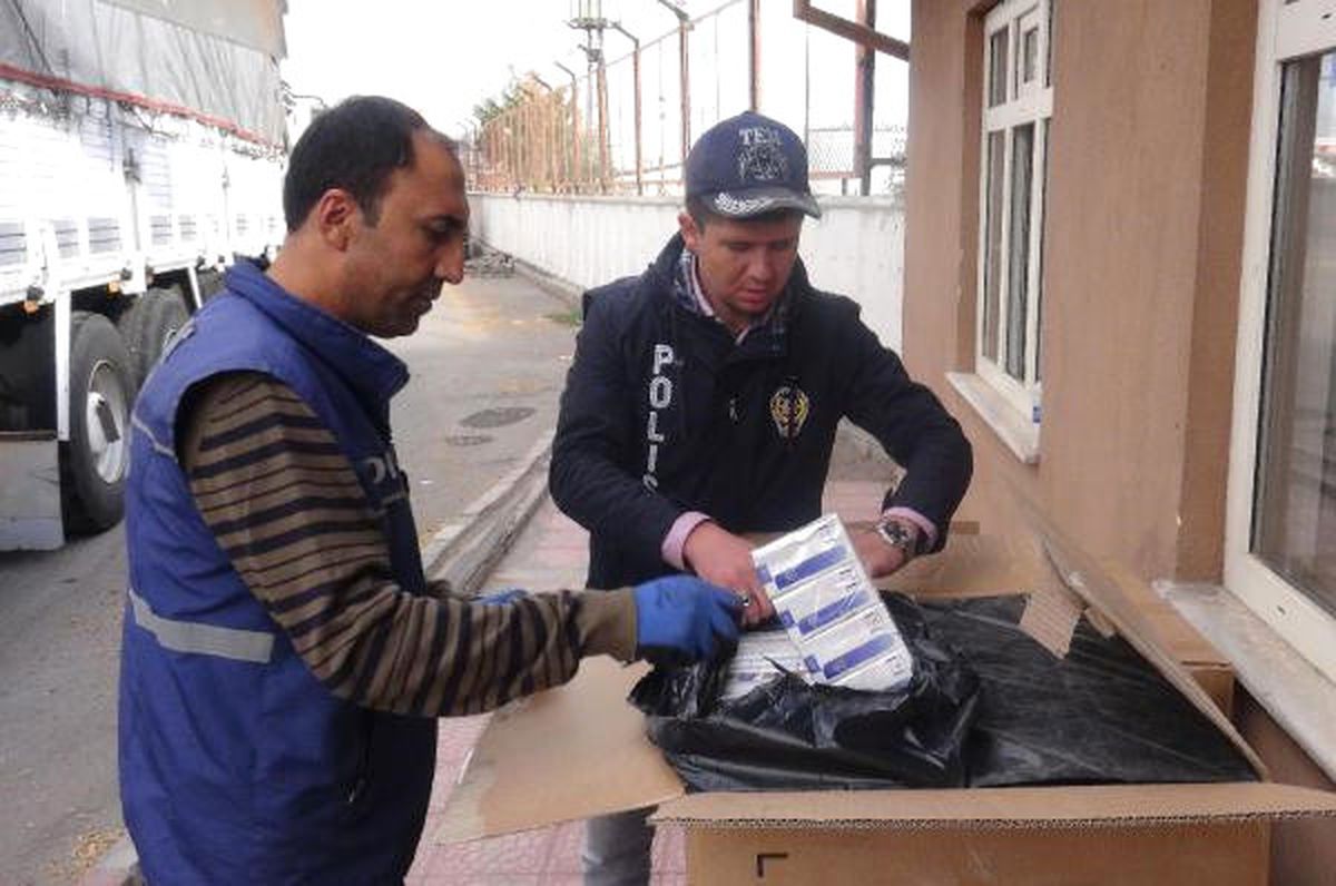Aksaray\'da Kamyondan 105 Bin Paket Kaçak Sigara Çıktı