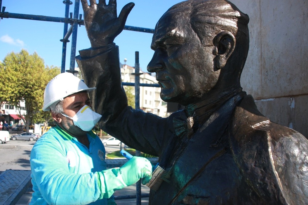 Atatürk Anıtı\'na Profesyonel Bakım