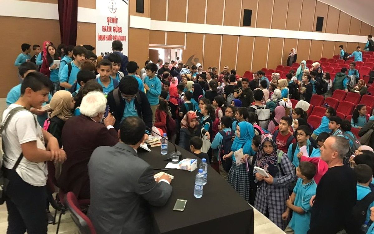 Bahadıroğlu, Öğrencilerle Buluştu