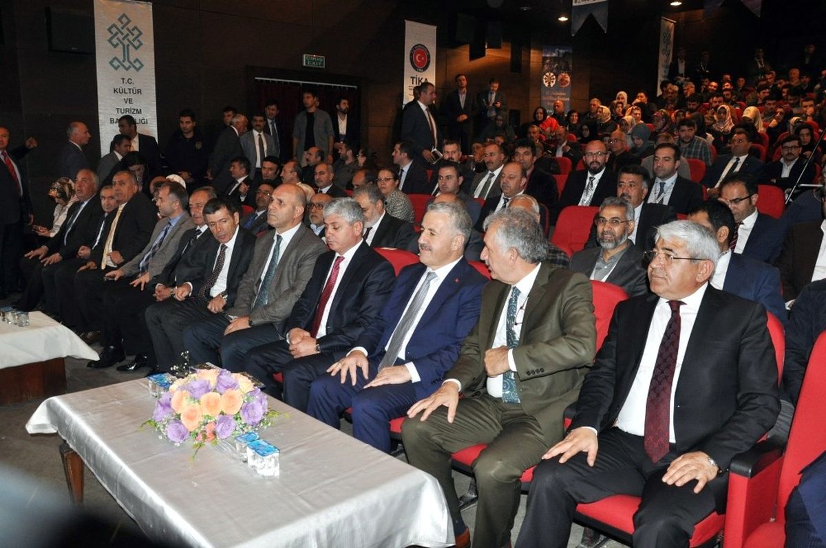 Bakan Ahmet Arslan 3\'üncü Uluslararası Harakani Sempozyumuna Katıldı