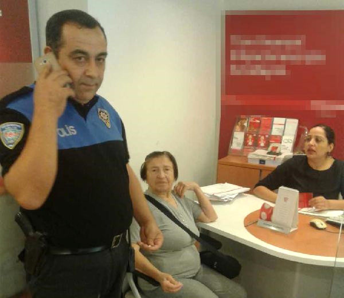 Banka Çalışanın Dikkati, Dolandırılmaktan Kurtardı