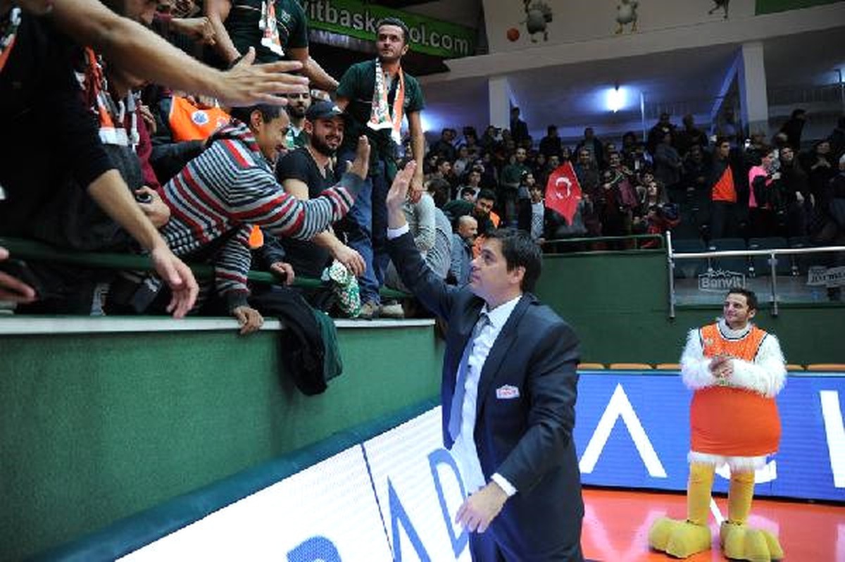 Banvit Başantrenörü Filipovski: "En Büyük Kozumuz Taraftarımız"