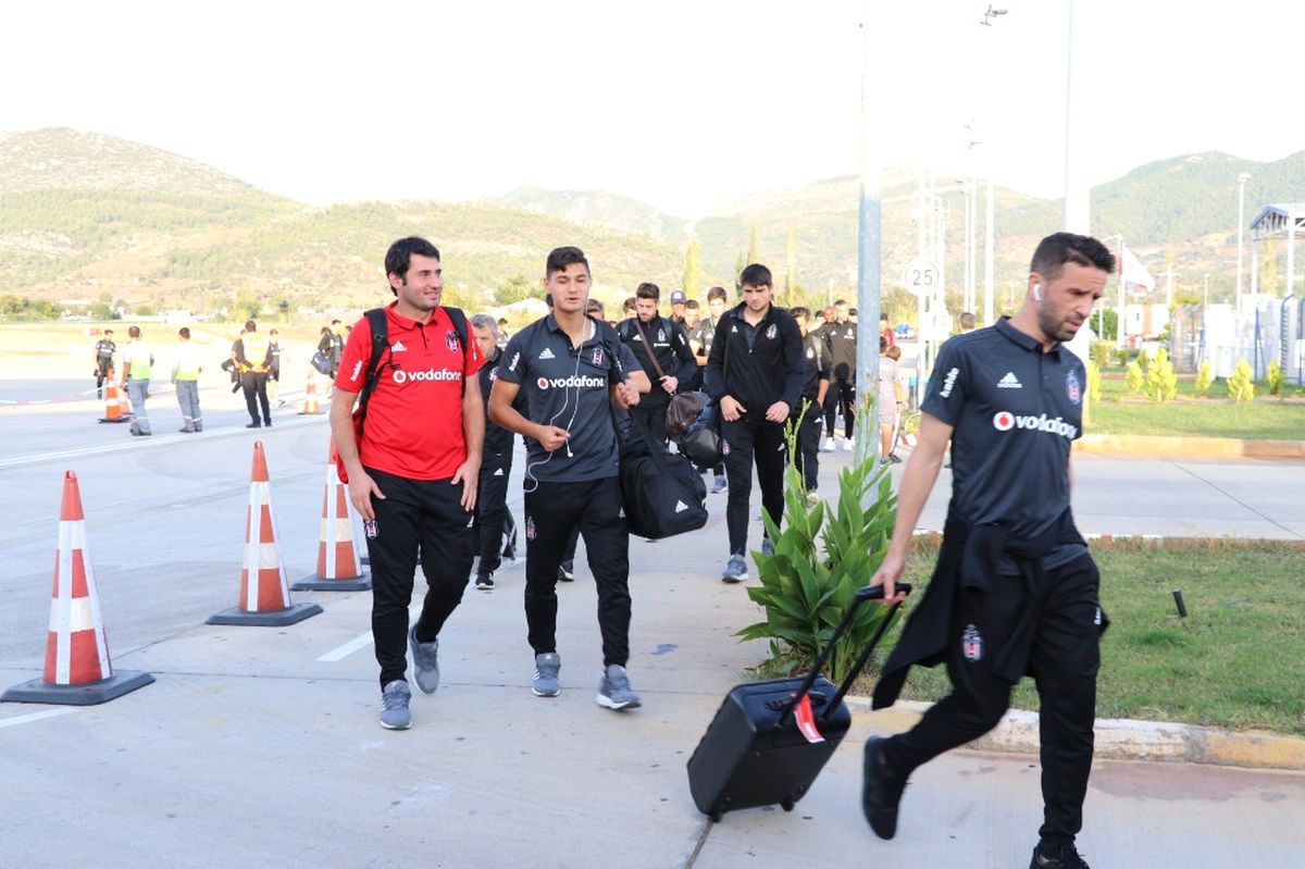 Beşiktaş Kafilesi Alanya\'da