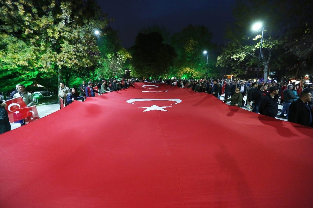Cumhuriyet Coşkusu Yenimahalle\'de