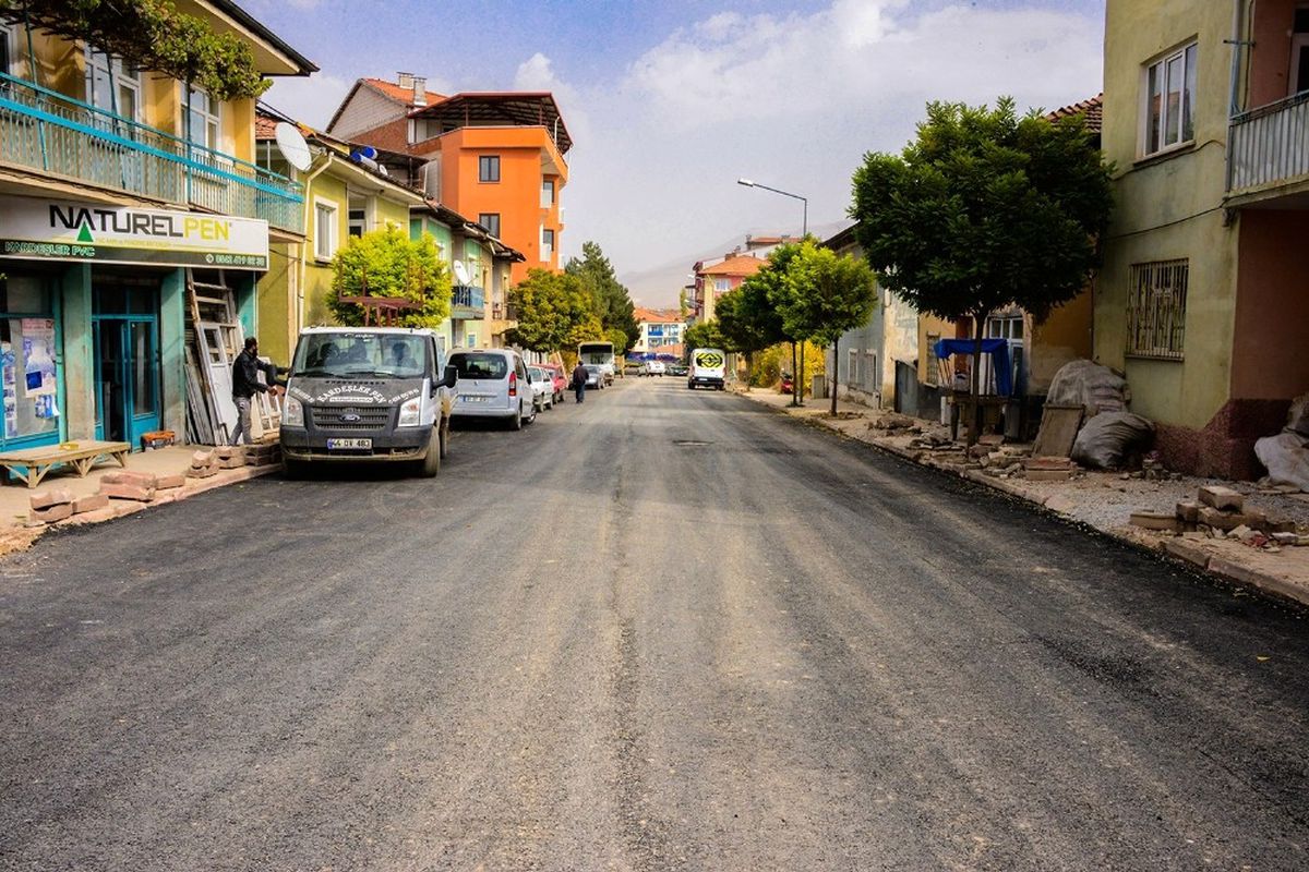 Doğanşehir\'de Asfalt Çalışması Başladı