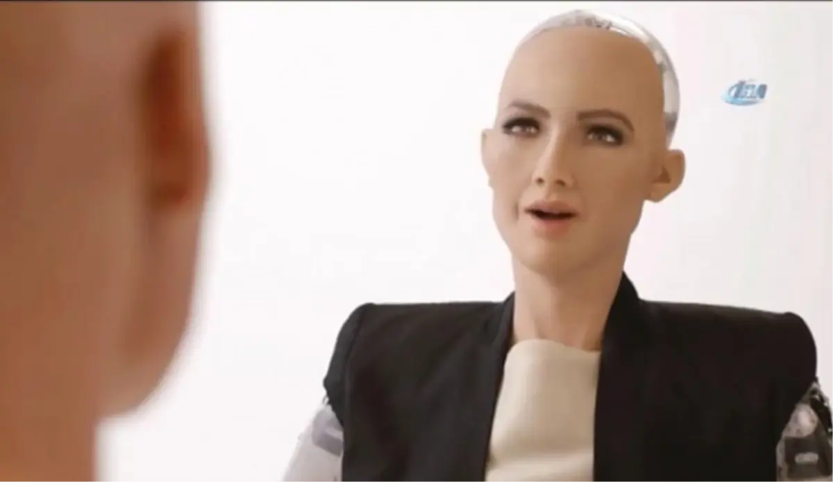 Dünyanın İlk Robot Vatandaşı: Sophia