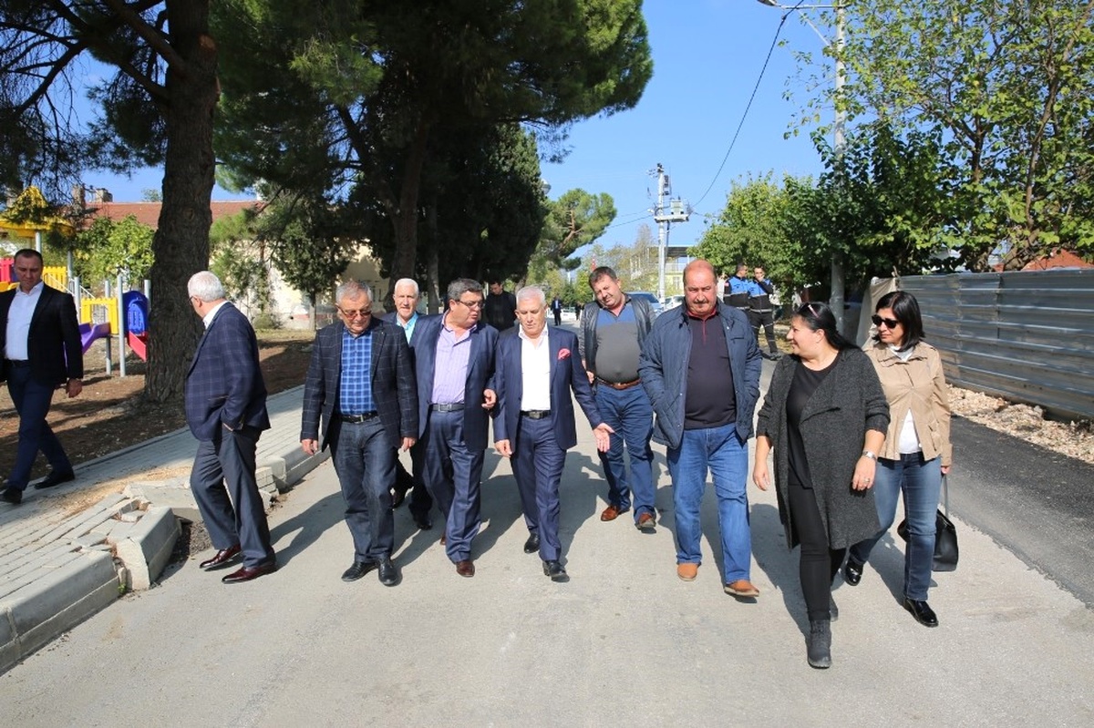 Karacaoba Sakinlerinin Üst Geçit İsyanına Bozbey\'den Destek