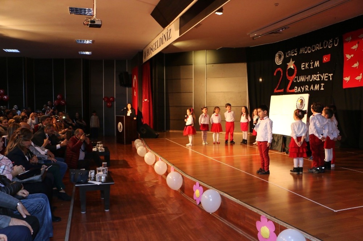 Kreş Öğrencilerinden 29 Ekim Cumhuriyet Bayramı Coşkusu