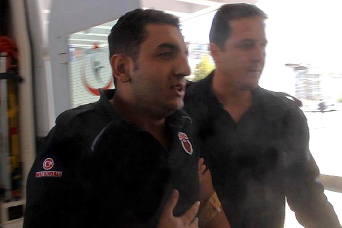 Mahkum, Koğuşu Ateşe Verdi; 10 İnfaz Koruma Memuruyla Hastaneye Kaldırıldı